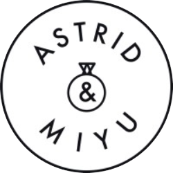 Astrid & Miyu
